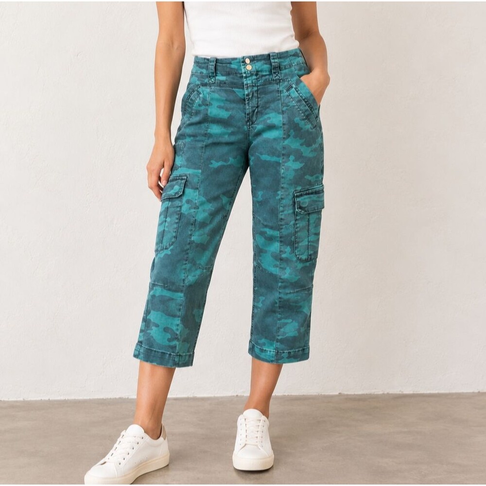 Anthropologie Women’s Austin Camo Cargo Cropped Pants Teal Green Utility 26 x 21